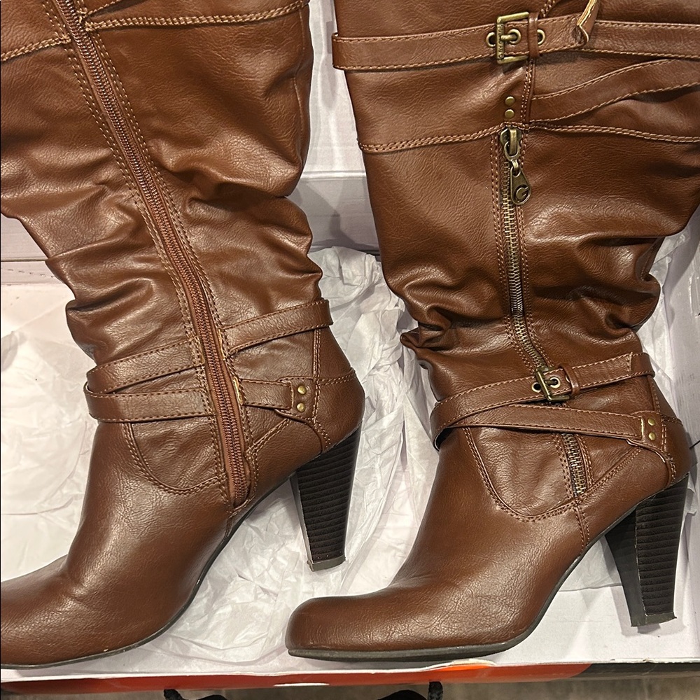 Guess Brown Heeled Boots for Women - Picture 5 of 8